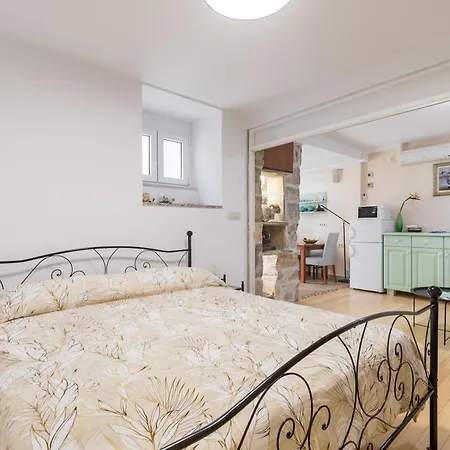Luxury Silvana With Beautiful Garden 3*
