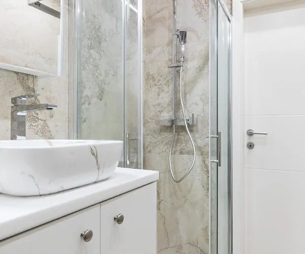 Luxury Silvana With Beautiful Garden Split
