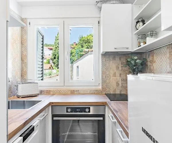 Luxury Silvana With Beautiful Garden 3* Split