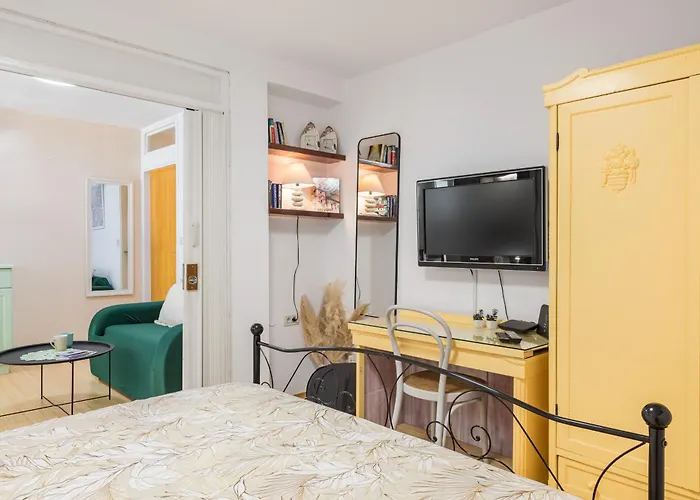 Luxury Silvana With Beautiful Garden Pensión 3*