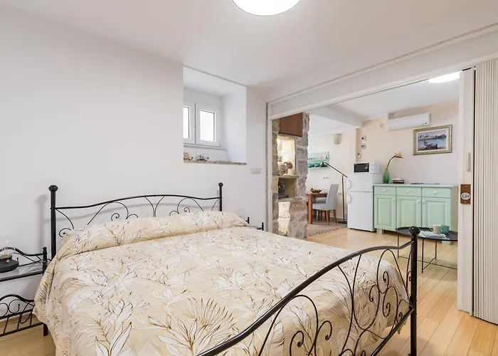 Luxury Silvana With Beautiful Garden 3*