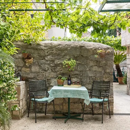Luxury Silvana With Beautiful Garden Spalato