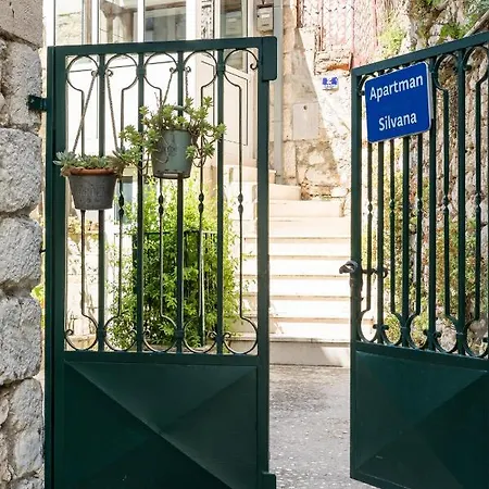 Luxury Silvana With Beautiful Garden Affittacamere 3*