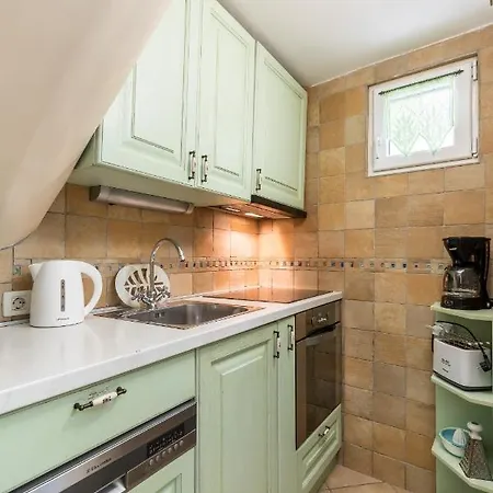 Luxury Silvana With Beautiful Garden