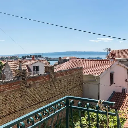 Luxury Silvana With Beautiful Garden Pensión